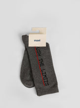 Load image into Gallery viewer, SOCKEN | Graue Socken mit Aufschrift
