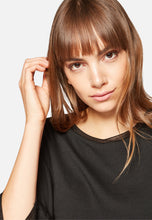 Load image into Gallery viewer, BLUSE | Oversized Feinstrickoberteil
