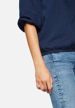 Load image into Gallery viewer, BLUSE | One-Shoulder Bluse aus Denim
