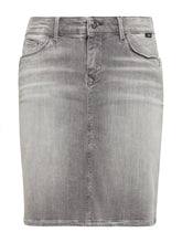 Load image into Gallery viewer, RENEE | Jeansrock in Vintage Waschung
