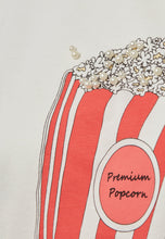 Load image into Gallery viewer, T-SHIRT | T-Shirt mit Popcorn Print
