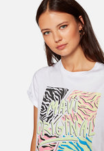 Load image into Gallery viewer, T-SHIRT | Verkürztes T-Shirt mit Print
